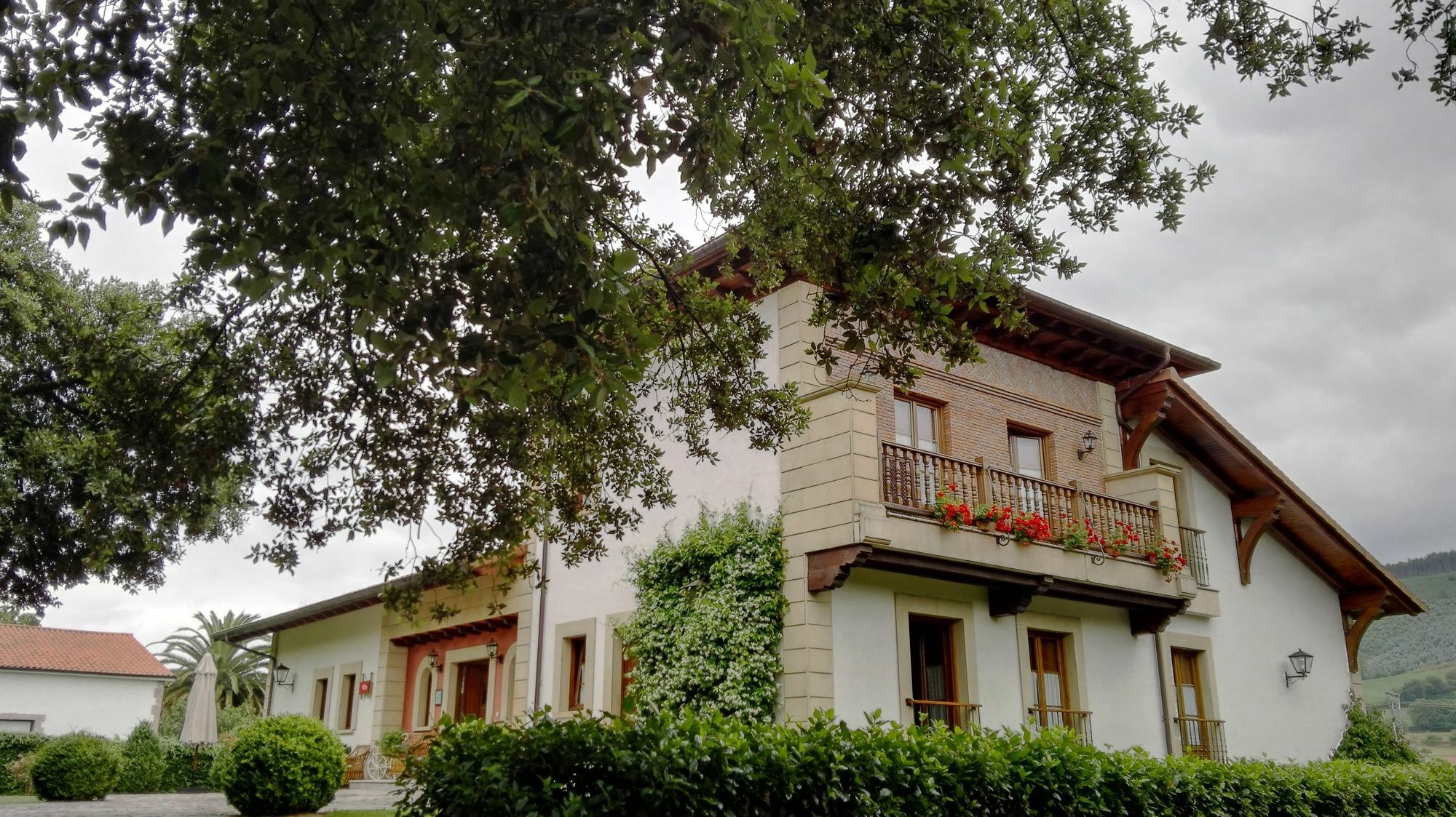 Hotel Posada La Robleda (Adults Only) Arnuero Kültér fotó
